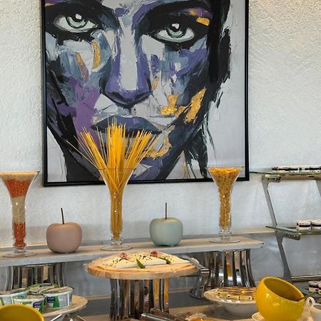 Swiss In Park Tabuk Hotel Ngoại thất bức ảnh