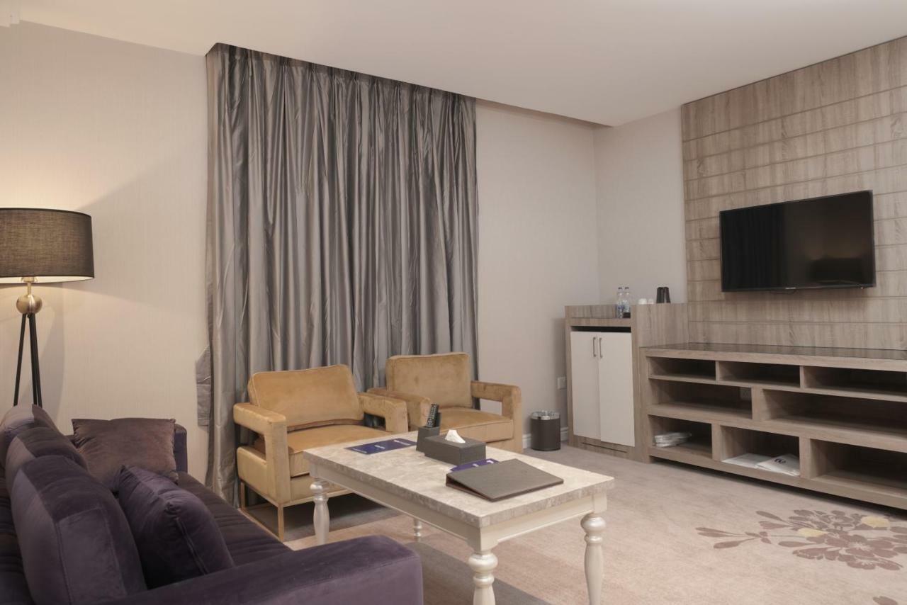 Swiss In Park Tabuk Hotel Ngoại thất bức ảnh
